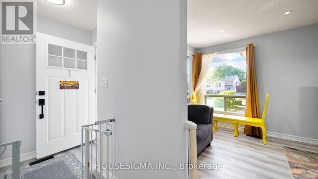 Building Photo - 1323 Sunningdale Ave