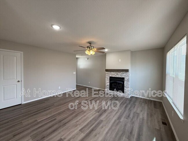 Foto del edificio - 822 E Watermill Cir