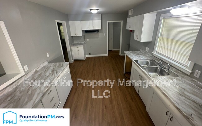 Building Photo - 3302 Paullus Cove