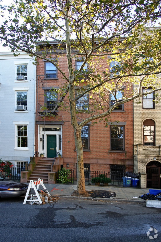 Building Photo - 168 Pacific St