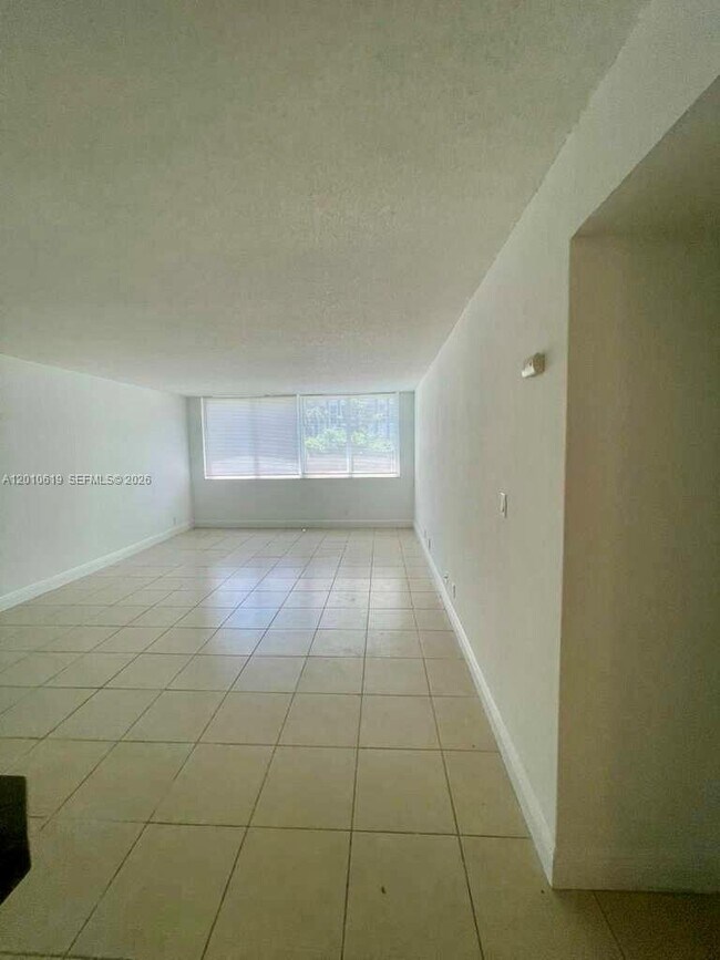 Building Photo - 9143 SW 77th Ave