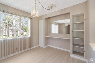 Building Photo - 253 Green Moor Pl
