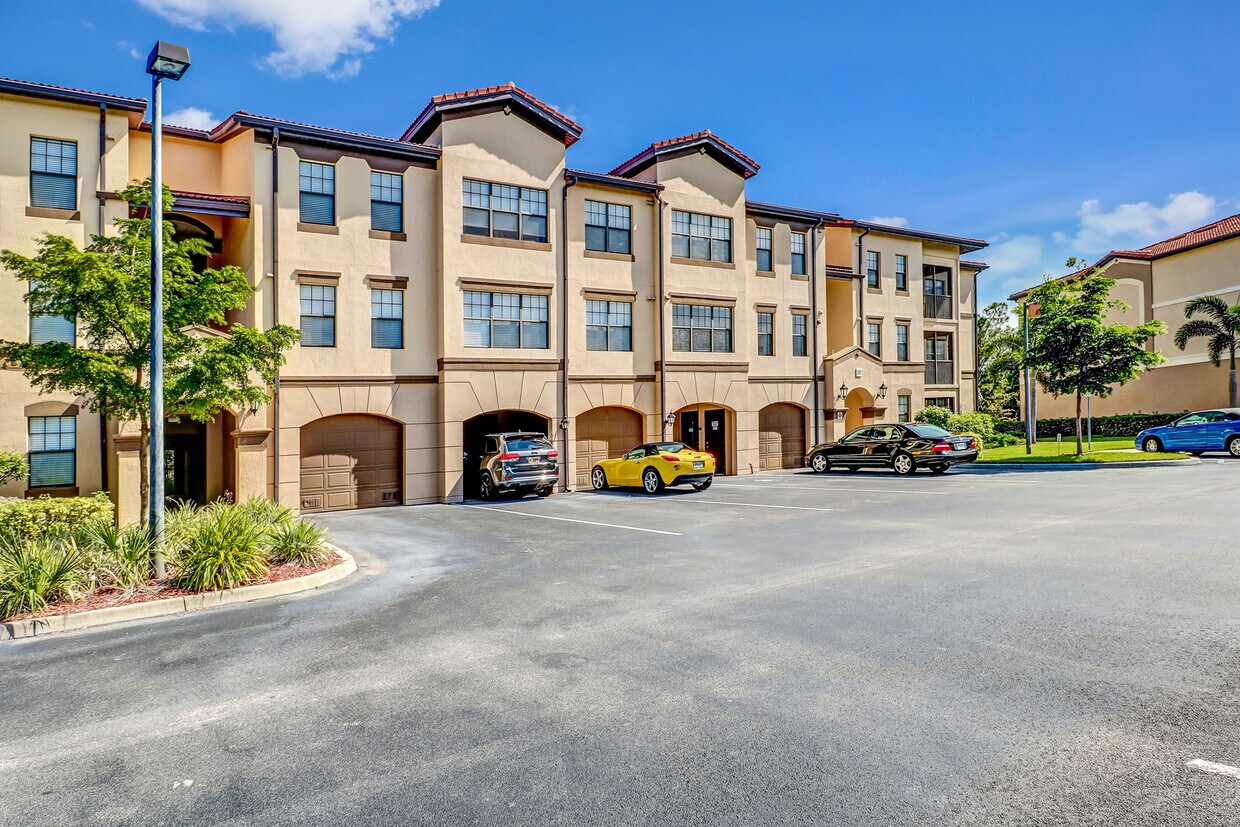 Foto principal - 12955 Positano Cir