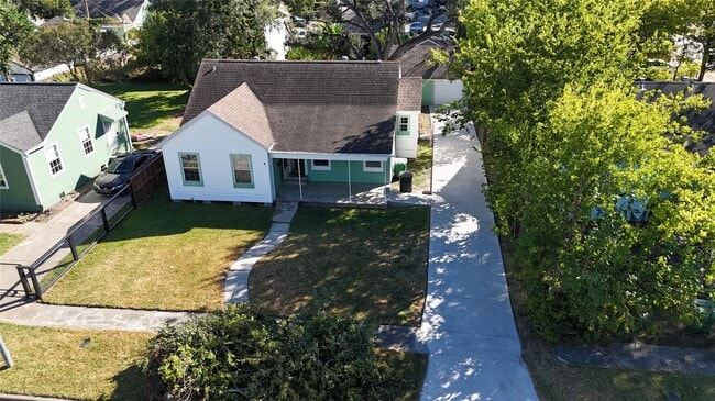Foto del edificio - 6908 Moss Rose St