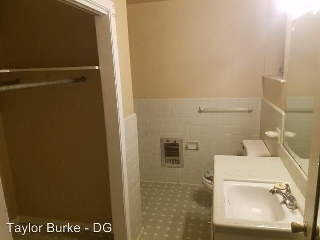Building Photo - 3 br, 2 bath House - 1529 42nd St