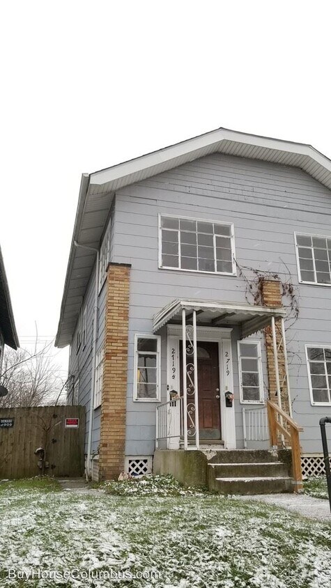 Primary Photo - 2719 1/2 Sullivant Ave
