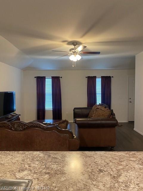 Building Photo - 8110 Dogwood Dr