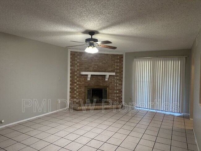 Foto del edificio - 1833 Angelina Dr