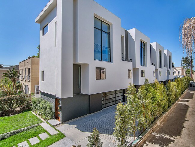 Building Photo - 5000 Patagonia Court