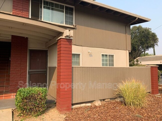 Foto del edificio - 741 Alamo Dr