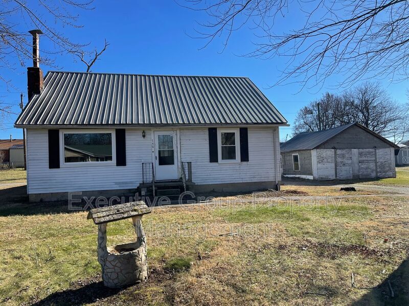 Foto principal - 746 W Elm Rd