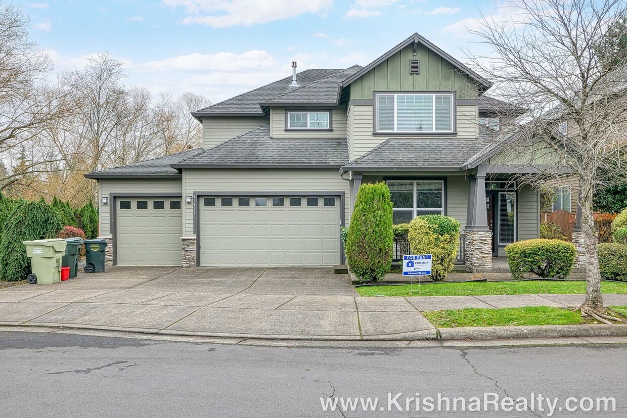 Primary Photo - Gorgeous 5 BD* 3 BA* + Office/Den Single F...