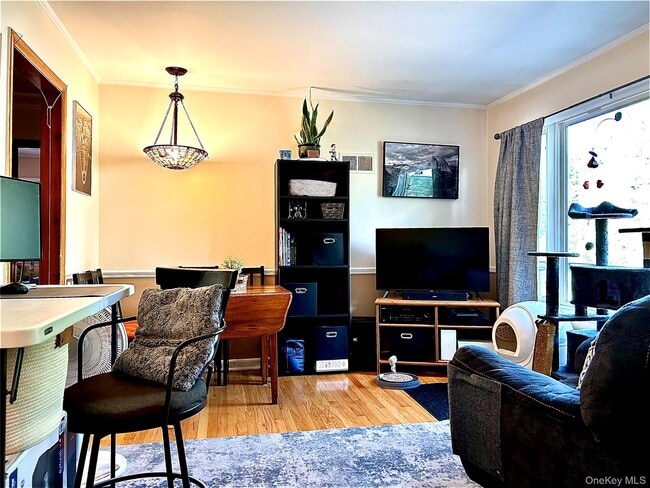 Building Photo - 102 Overocker Rd