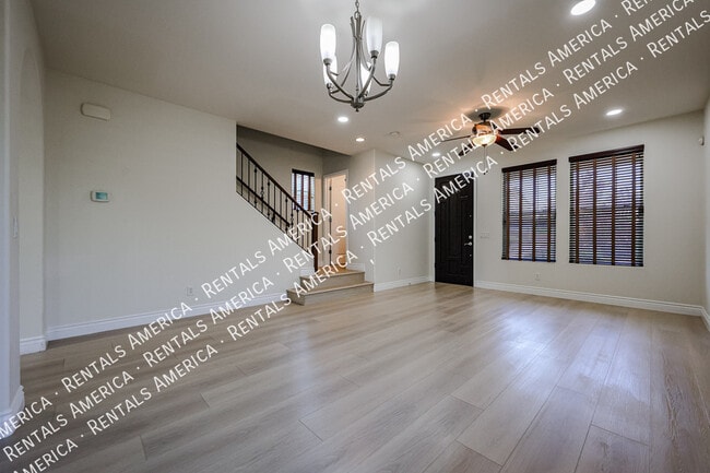 Foto del edificio - 1081 N Mason Dr