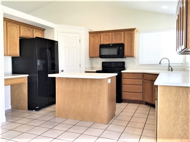 Foto del edificio - 2602 W 4050 S