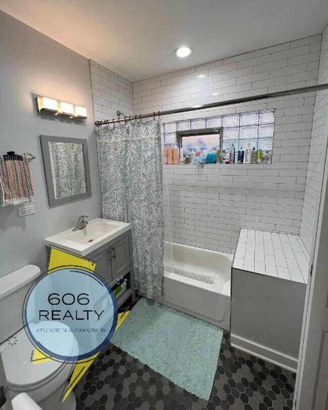 Foto del edificio - Jefferson Park Apt!