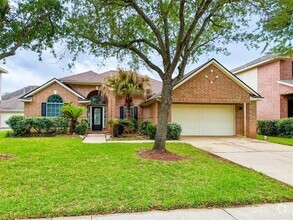Building Photo - 2815 Town Gate Ct
