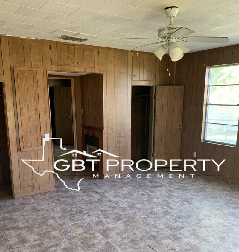 Foto principal - Single Family Home 3 Bedroom 1 Bath!
