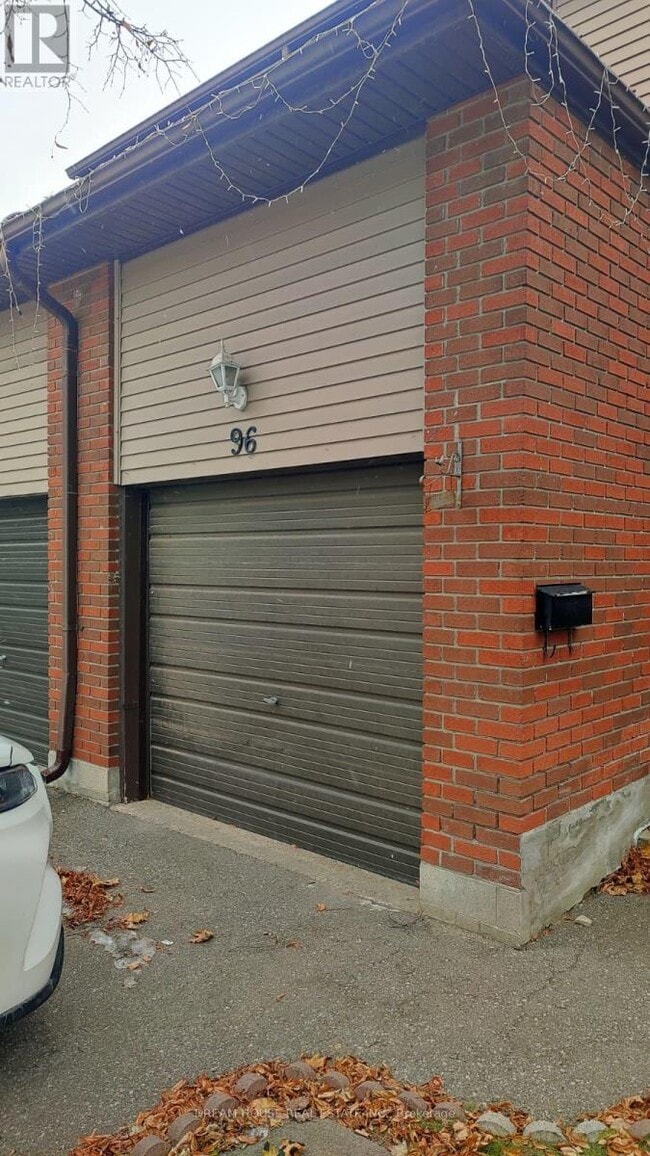 Building Photo - 96 Carleton Pl