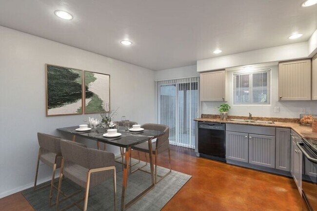 Foto del edificio - 6 WEEKS FREE RENT WITH MOVE IN BY 8/25/25 ...