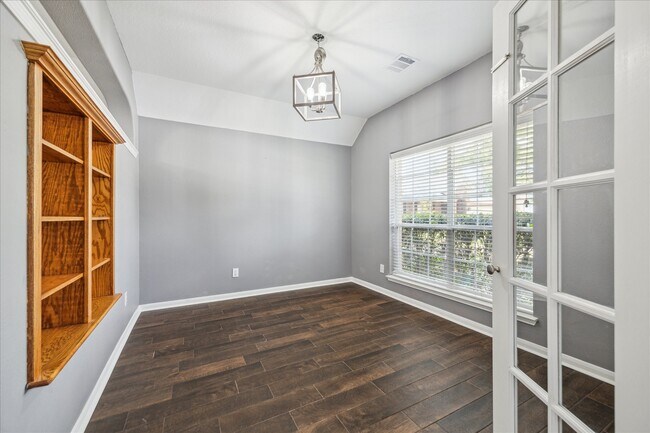 Building Photo - 20910 Sandy Briar Ct