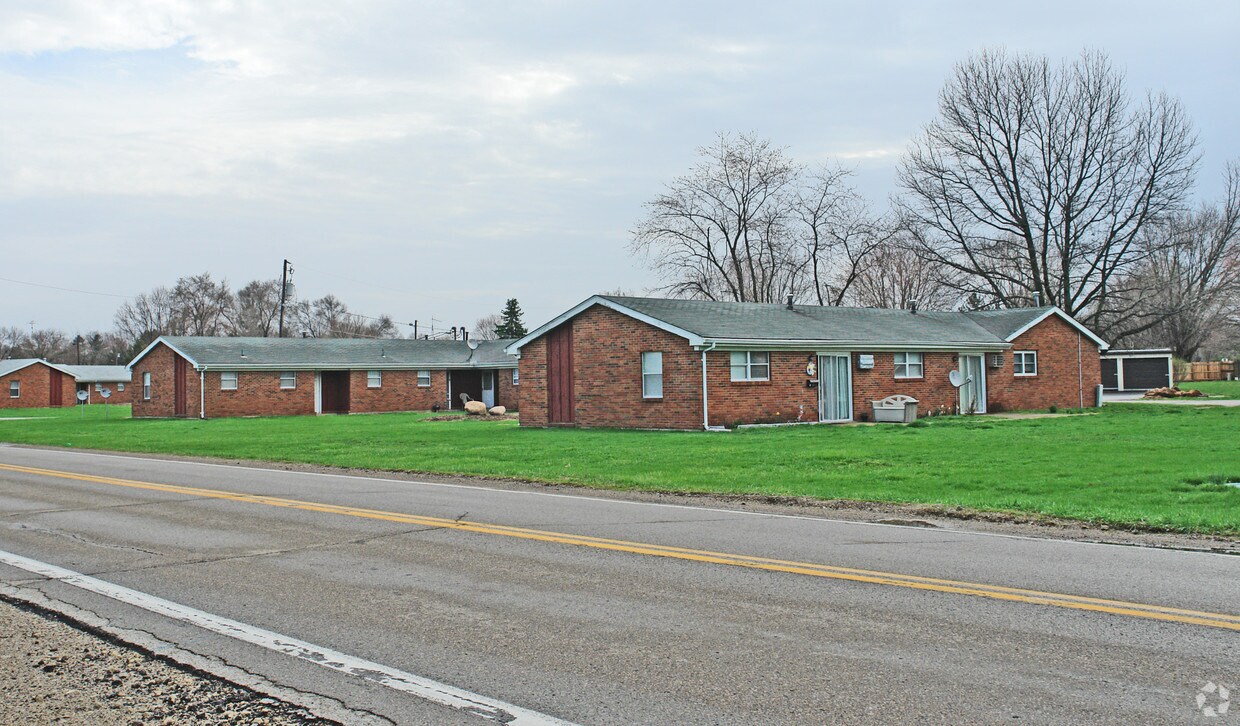 810 Enon Xenia Pike, Enon, OH 45323 Apartments in Enon, OH