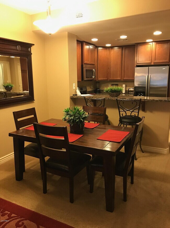 Foto del edificio - 5350 E Deer Valley Dr