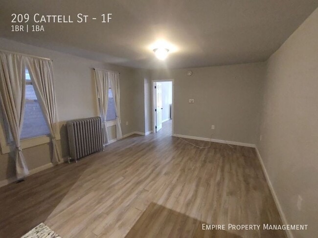 Building Photo - 209 Cattell St