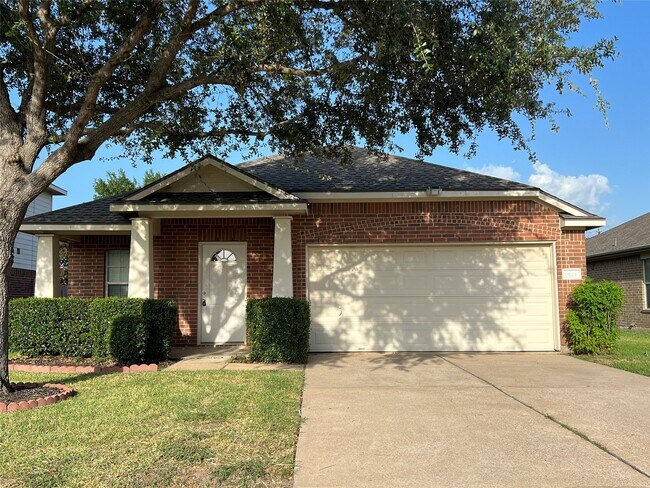 Foto del edificio - 7523 Blossommist Ln