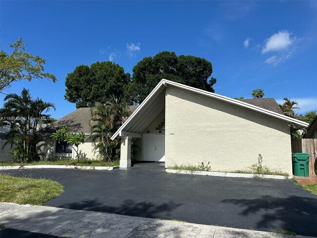 Foto del edificio - 20605 NE 9th Ct