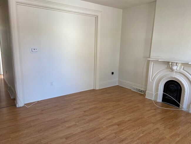 Foto del edificio - 1300 6th Ave