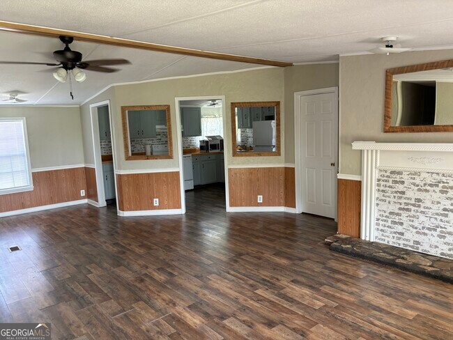 Foto del edificio - 266 Spring Lake Dr