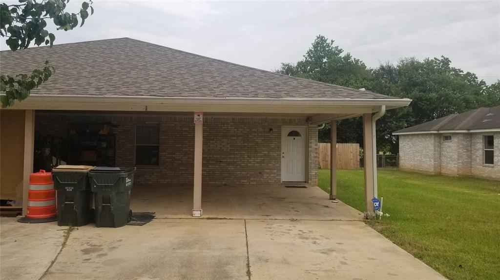 1948 Dorothy Ln, Sealy, TX 77474 Townhome Rentals in Sealy TX