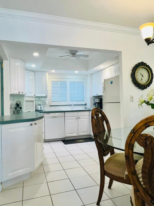 Foto del edificio - 6060 S Falls Cir Dr