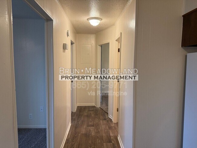 Foto del edificio - 1424 McArthur Rd