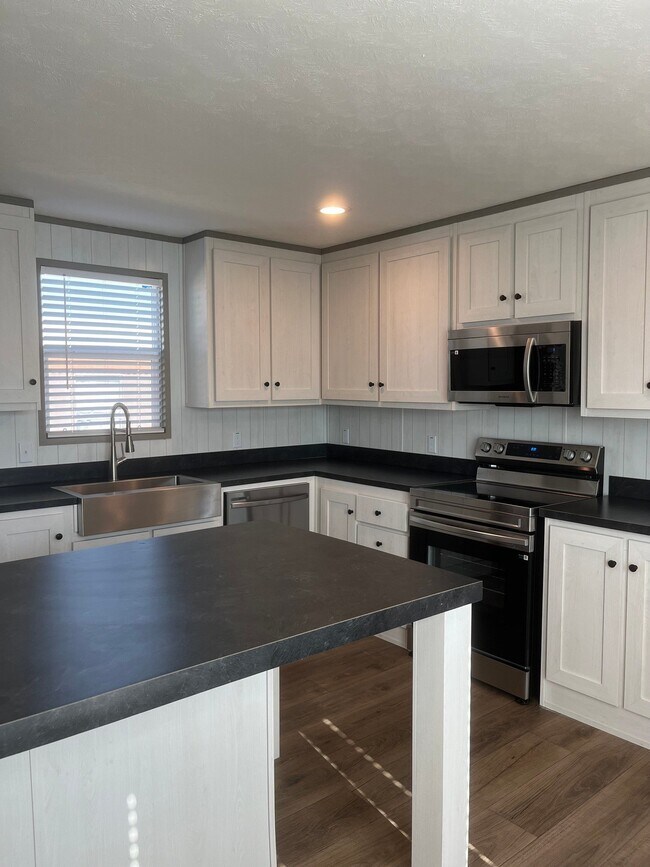 Foto del edificio - 5507 Racetrack Ln
