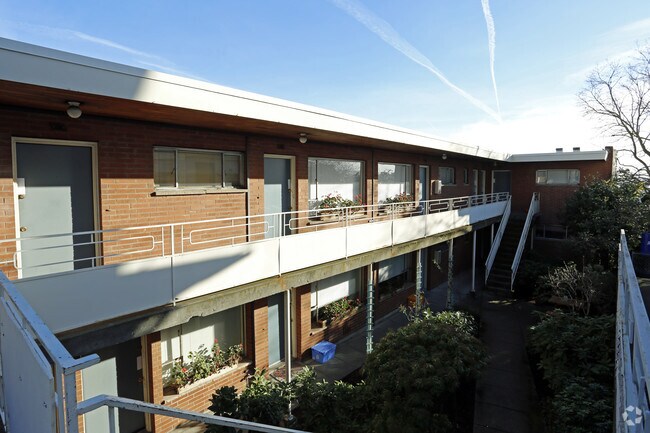 Building Photo - 319 W Olympic Pl
