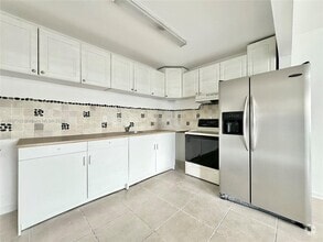 Building Photo - 1200 NW 37th Ave