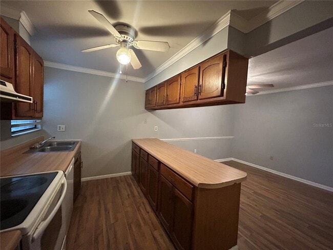 Foto del edificio - 2811 SW Archer Rd