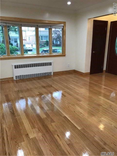 Foto principal - 58-28 210th St