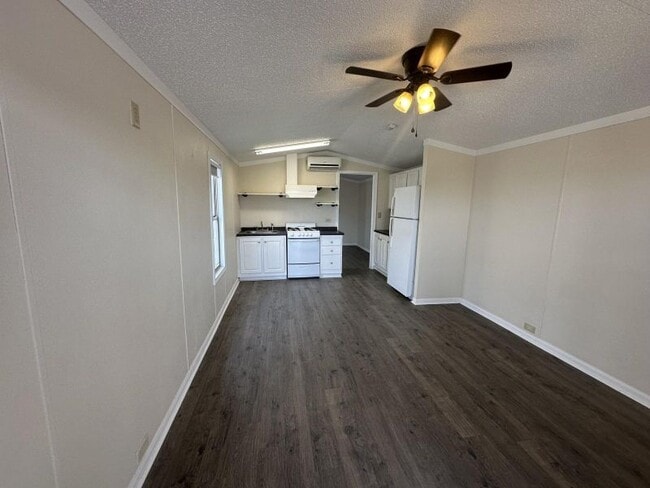 Building Photo - 2440 TX-16