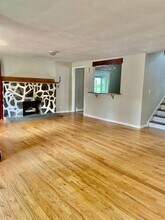 Building Photo - 329 Salt Springs Rd