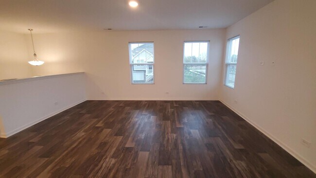 Building Photo - 192 Goldenrod Dr