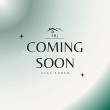 Building Photo - 805 Hillvale Rd