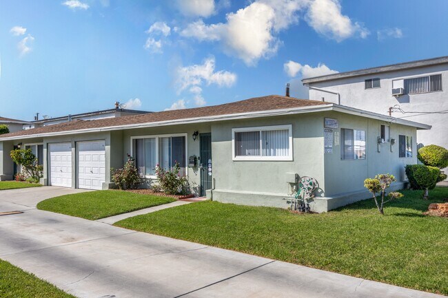 Foto del edificio - Denker Avenue Apartment Homes