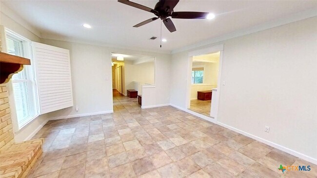 Foto del edificio - 805 Timber Dr