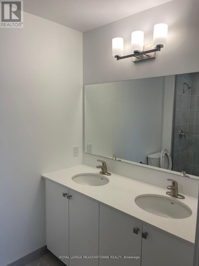 Photo du bâtiment - 19 West Street N