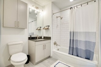 Interior Photo - Alexander Crossing