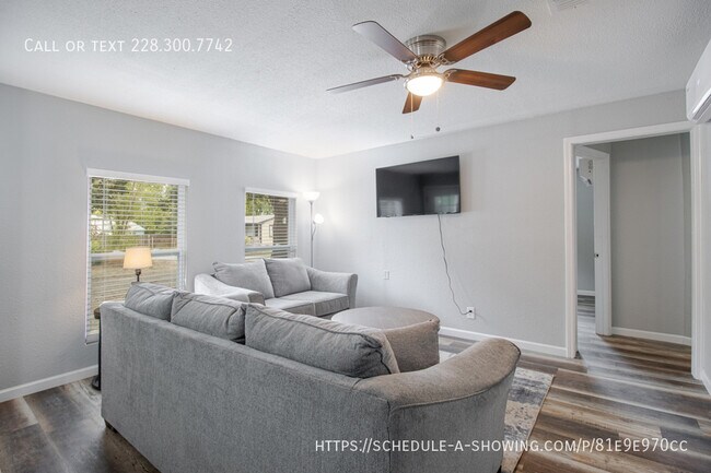 Foto del edificio - 226 Milray Ln
