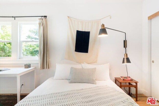 Foto del edificio - 1933 Kent St